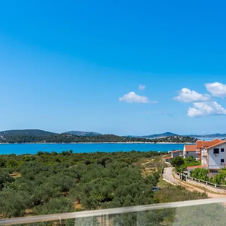 Buzuk * Vodice